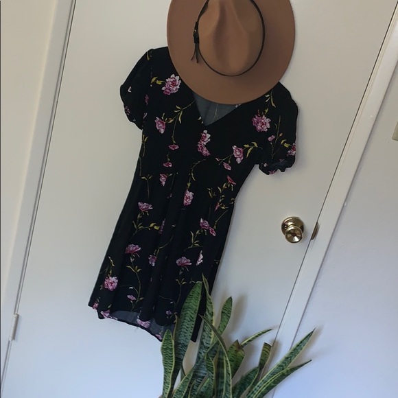Flower Dress! - Picture 1 of 6